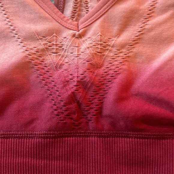 PINK
SEAMLESS LONGLINE SPORTS BRA - Picture 3 of 7